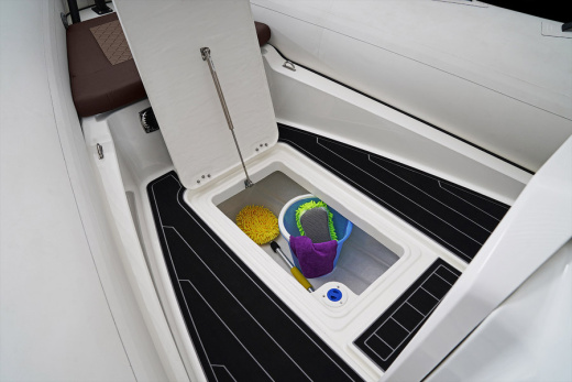 Лодка BRIG Navigator 24