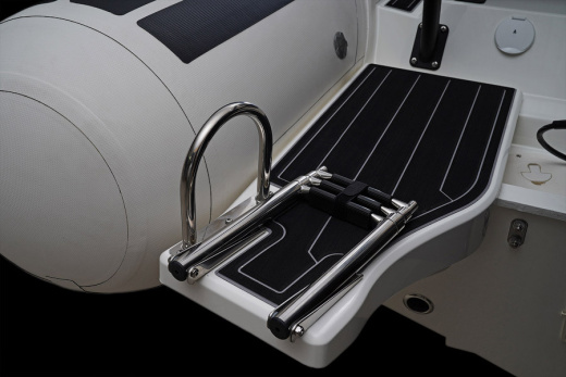 Лодка BRIG Navigator 24