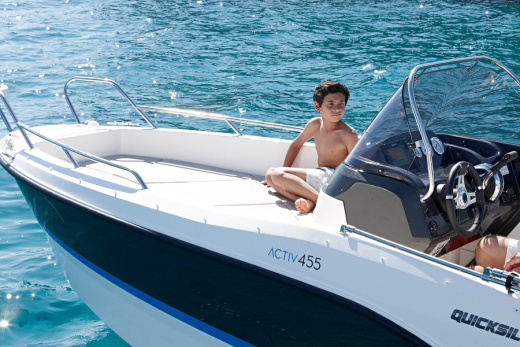 QUICKSILVER ACTIV 455 OPEN
