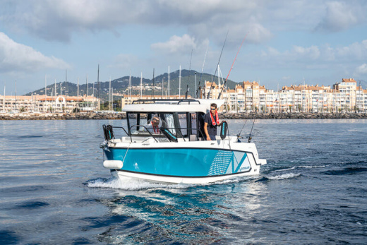 QUICKSILVER 705 PILOTHOUSE