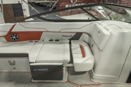 Regal 22 FASDECK