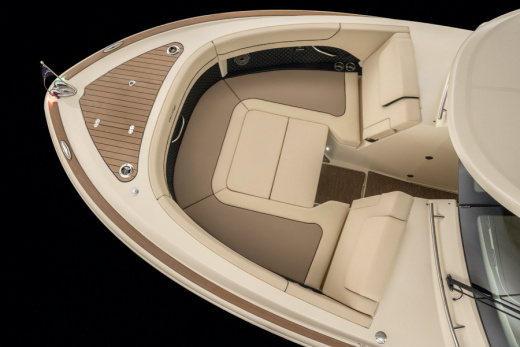 Chris-Craft Calypso 32