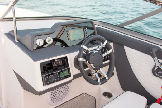 Regal 26 FASDECK