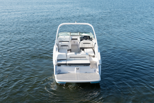 Regal 26 FASDECK