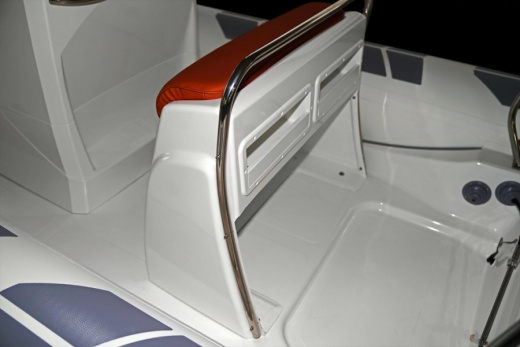 Лодка BRIG Falcon F570