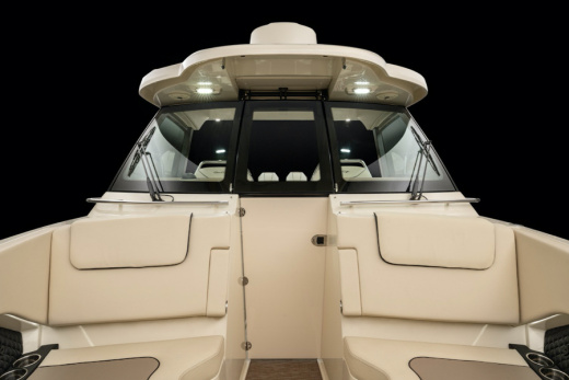 Chris-Craft Calypso 32
