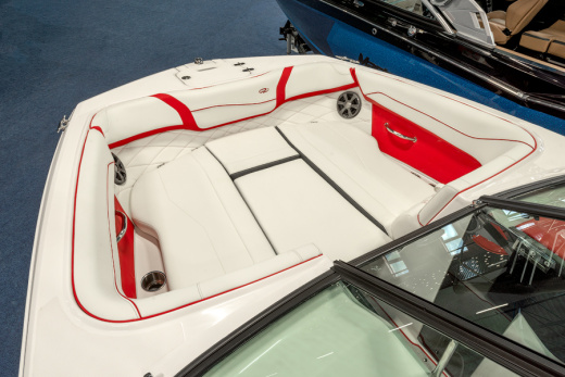 Regal 22 FASDECK