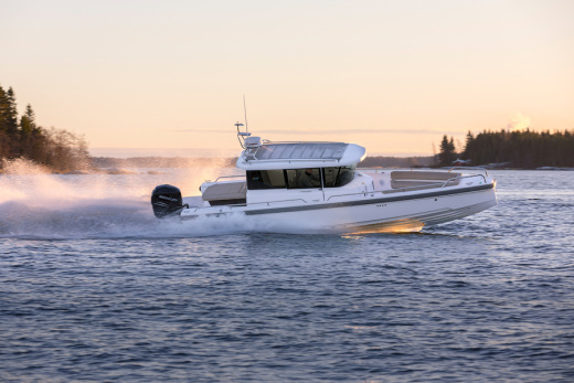 Axopar 28 Cabin