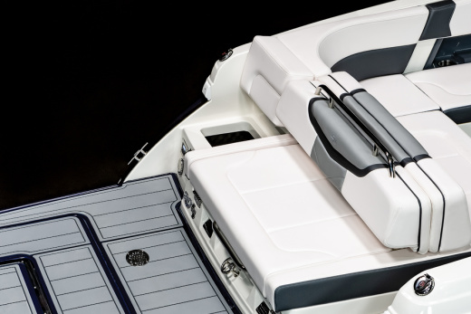 Chaparral 30 SURF