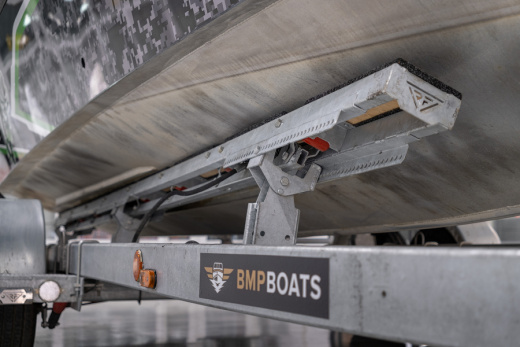 Волжанка (Vboat) XR Fishpro с мотором Yamaha 250