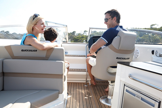 QUICKSILVER ACTIV 805 CRUISER