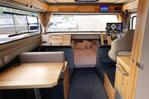 Swift Chaser 800
