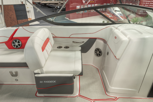 Regal 22 FASDECK
