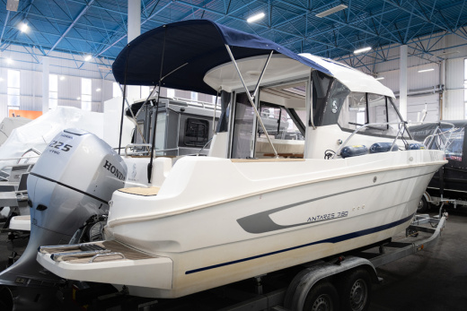 Beneteau Antares 7.80  (2013г)