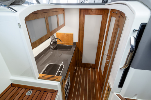 Моторная яхта Marex 310 Sun Cruiser