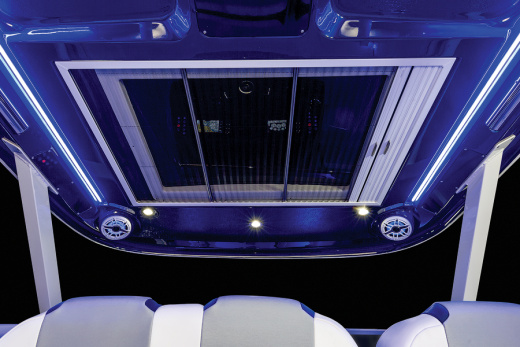 Chaparral 300 OSX