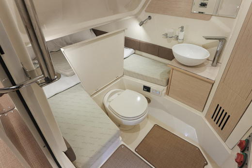 Chris-Craft Catalina 30