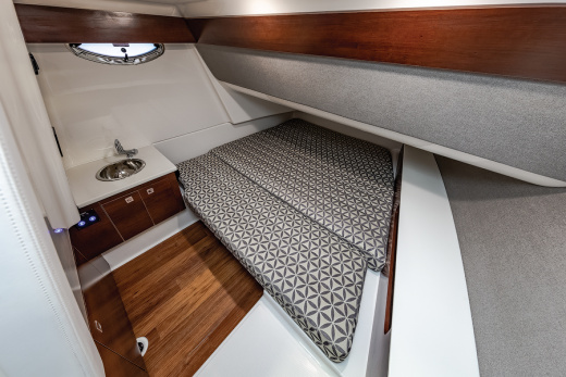 Chaparral 300 OSX