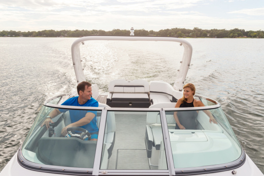 Regal 26 FASDECK