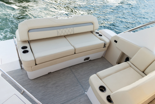 Regal 33 EXPRESS