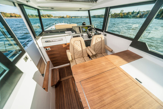 Axopar 37 Cabin